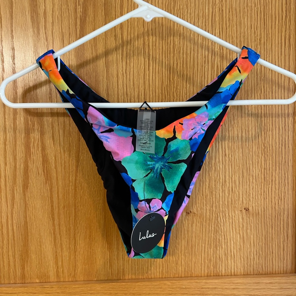 NWT‎ Lulus Bikini Bottoms M